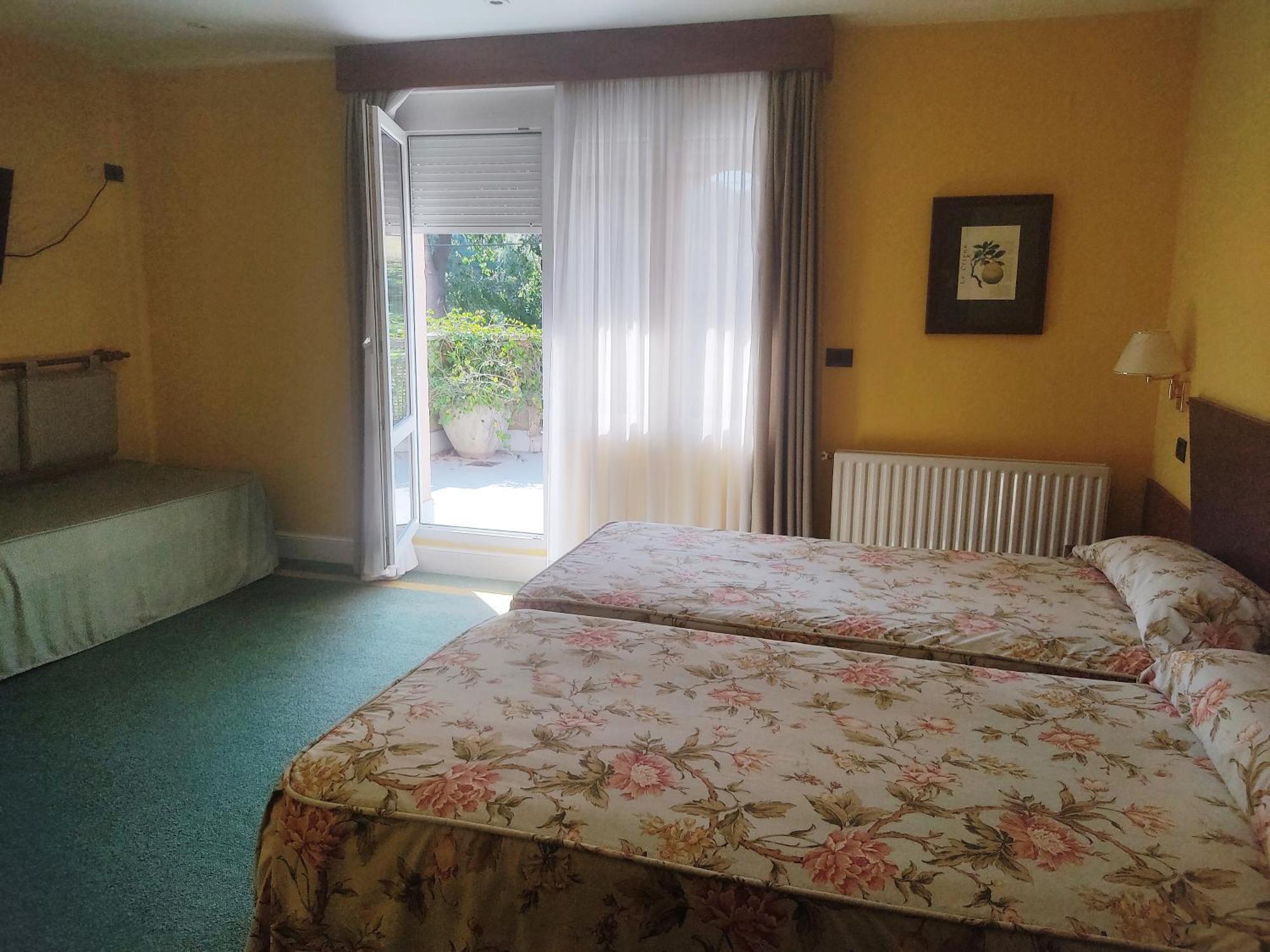 Hotel Suite Miono Castro Urdiales Exterior photo